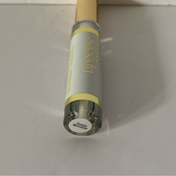 NWT. SENEGENCE LipSense Oops Remover - Picture 7 of 7